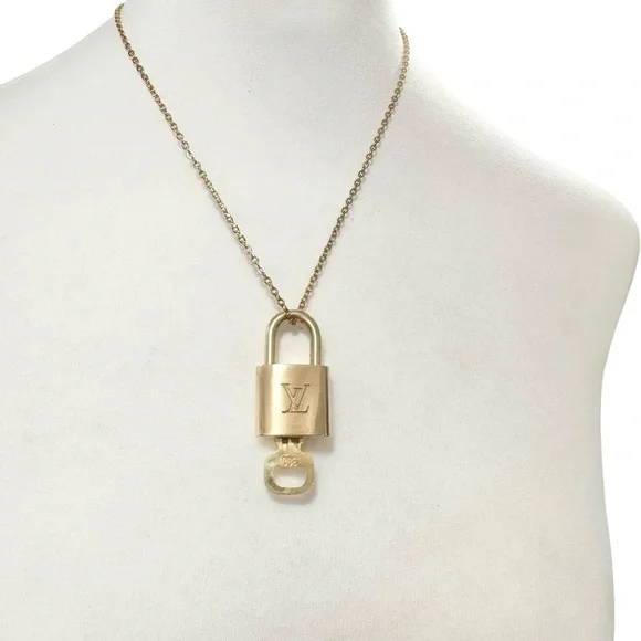 Authentic Louis Vuitton #300 Lock & Key Set on a 18K Gold Plated Chain Necklace - Picture 7 of 11